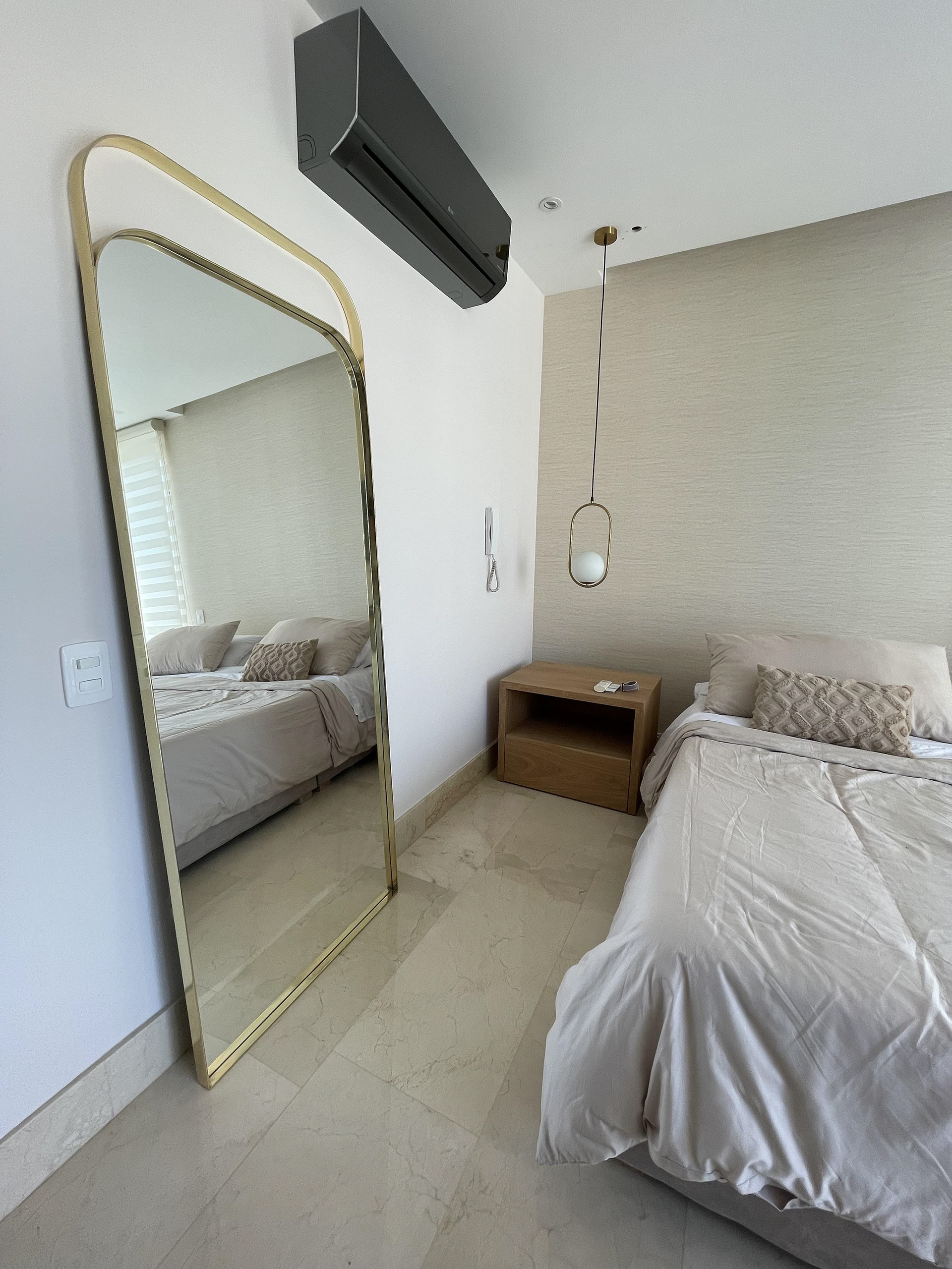 Carmina - Mirror Design-109