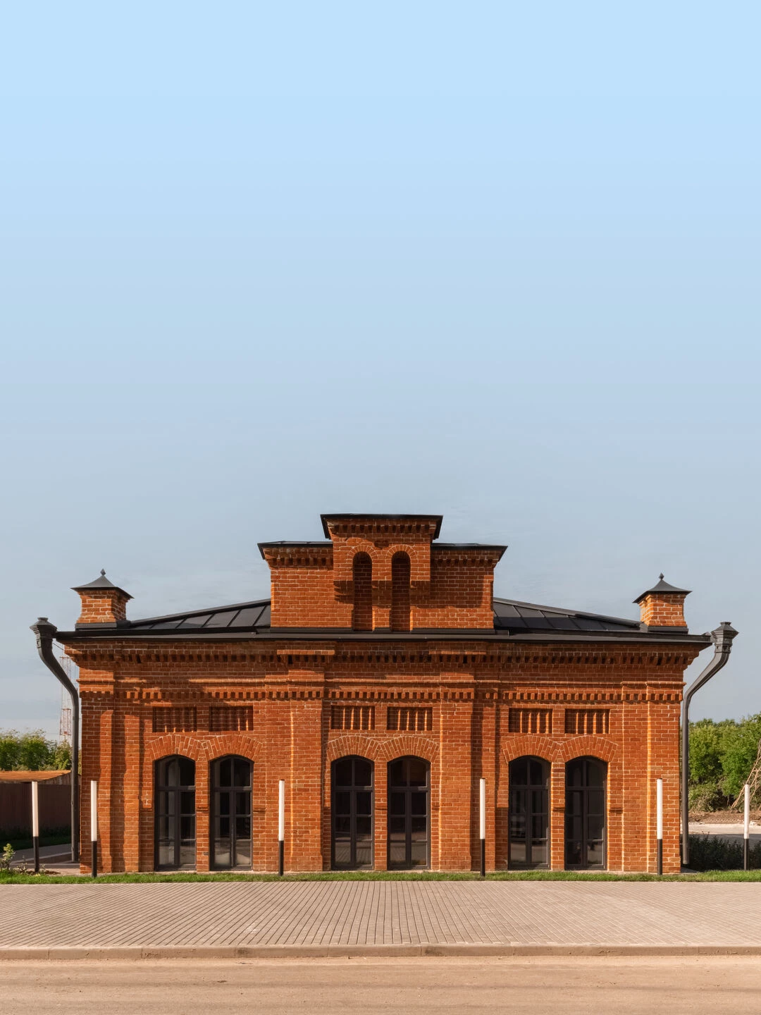 俄罗斯河港历史电站变身办公室丨俄罗斯秋明丨Brusnika Company-5