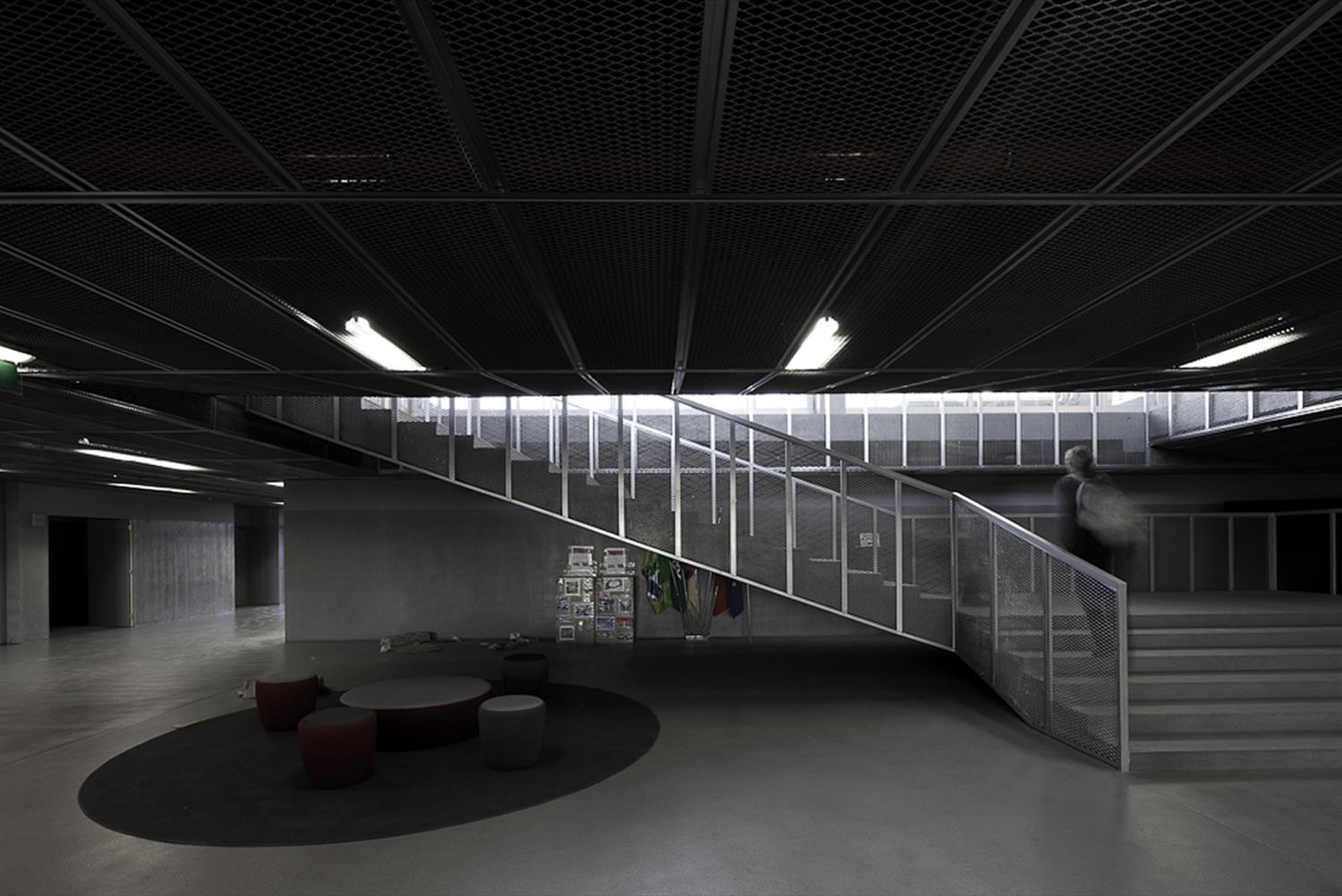 葡萄牙 Lousada 市立中学 | 环保与科技融合的现代教育空间-18