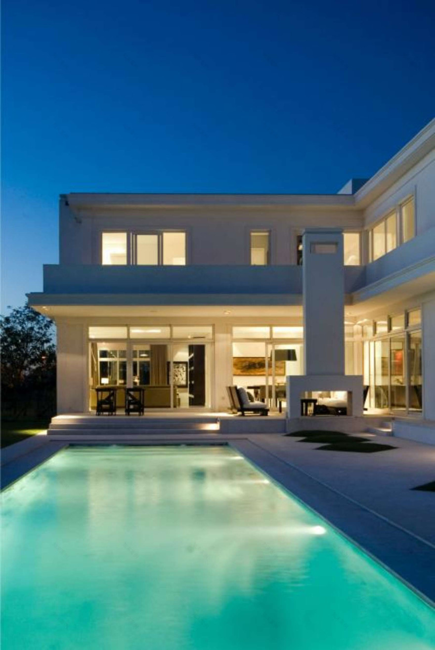 单色调湖畔别墅-11