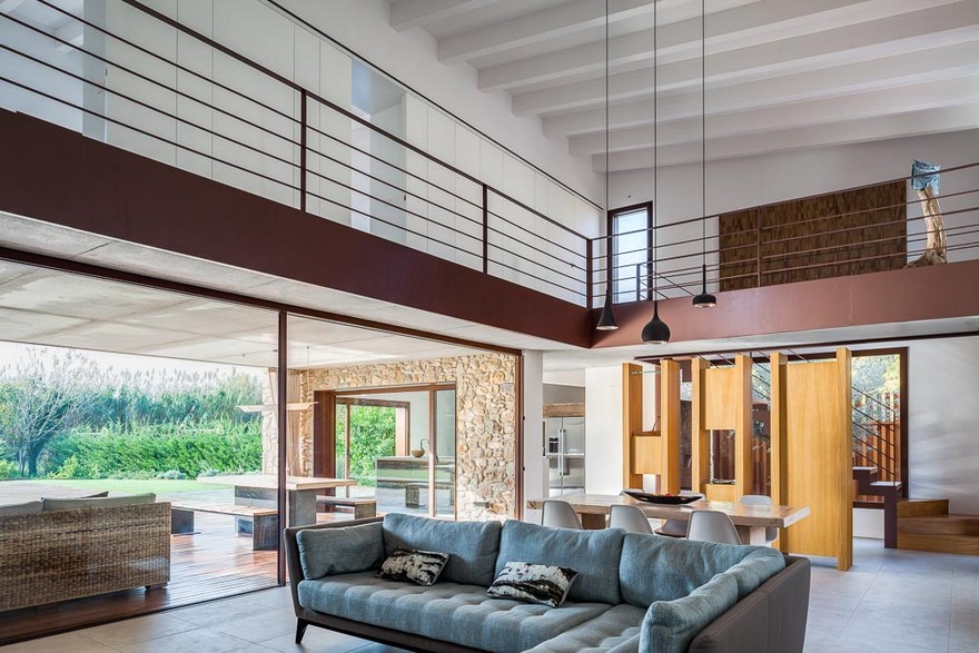 New Catalan House Inspired by the Old Farm Buildings-15