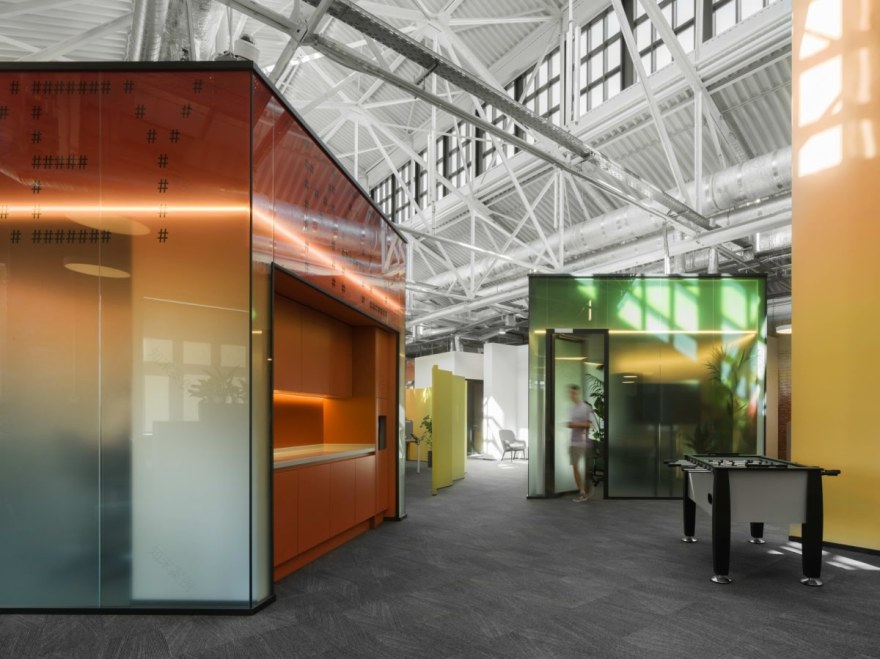 俄罗斯 Raiffeisen TechCenter 办公室丨俄罗斯鄂木斯克丨IND Architects-12