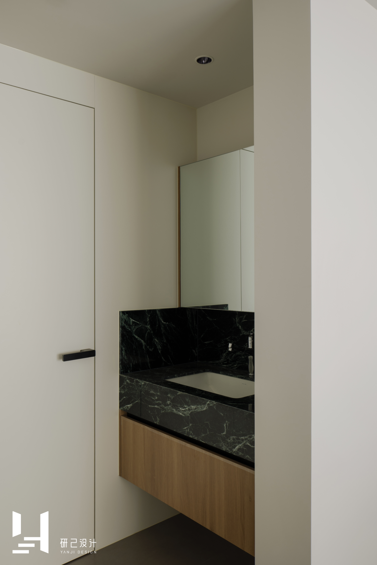 安徽芜湖国宾台142㎡ 《黑色圆舞曲》丨中国芜湖丨研己设计-41