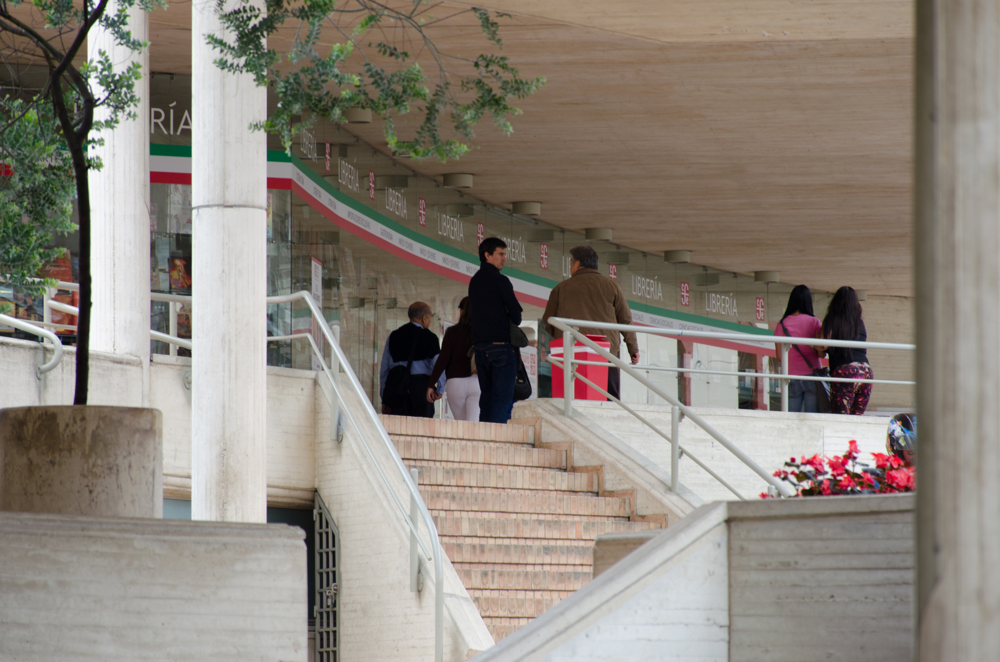 加夫列尔·加西亚·马尔克斯文化中心丨Rogelio Salmona-32