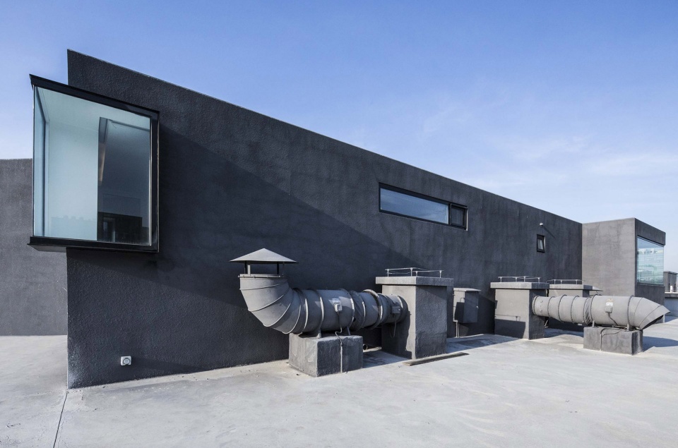 科技办公楼屋顶景观员工之家-13