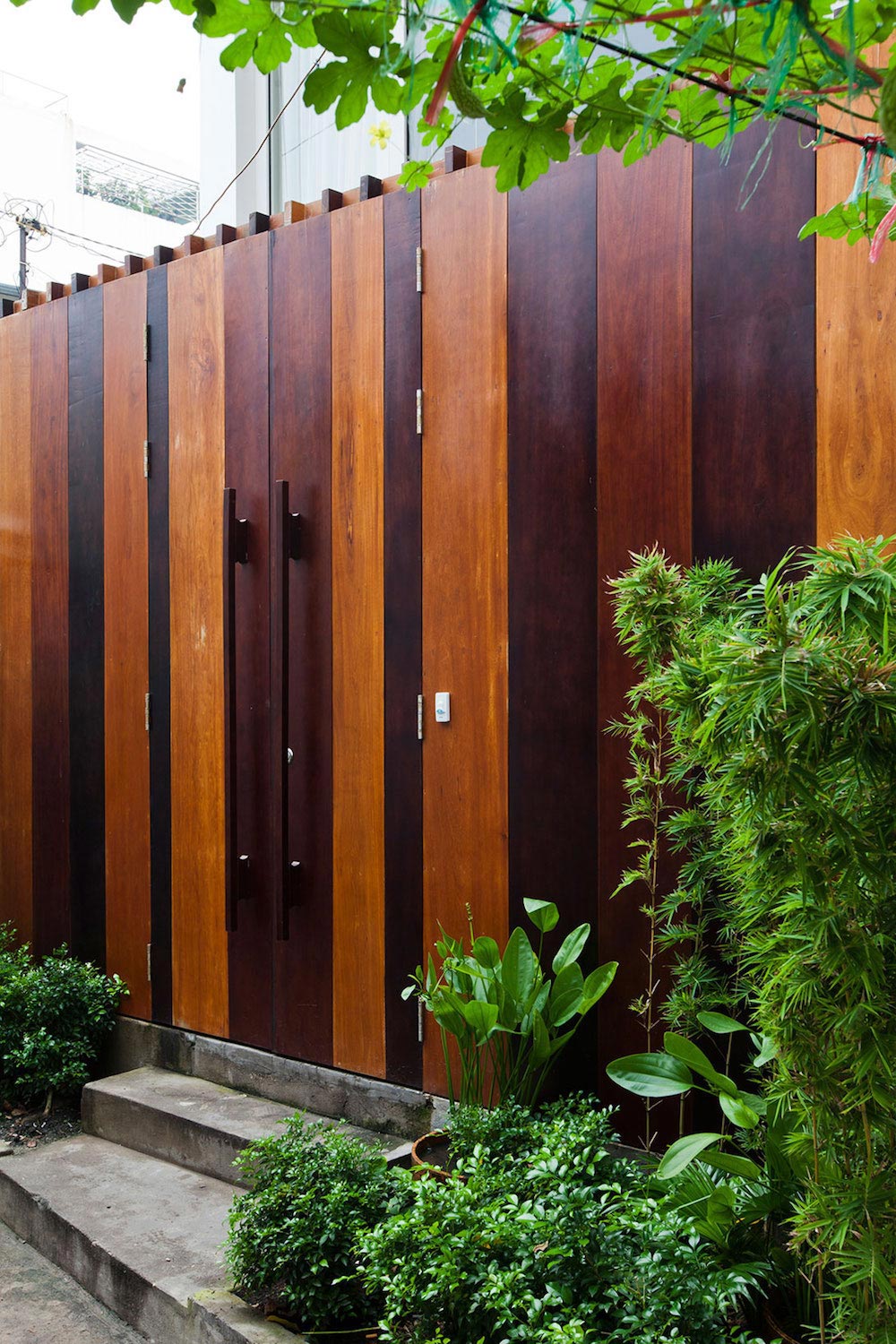 越南胡志明市 MM 建筑师打造多彩小镇房屋-14