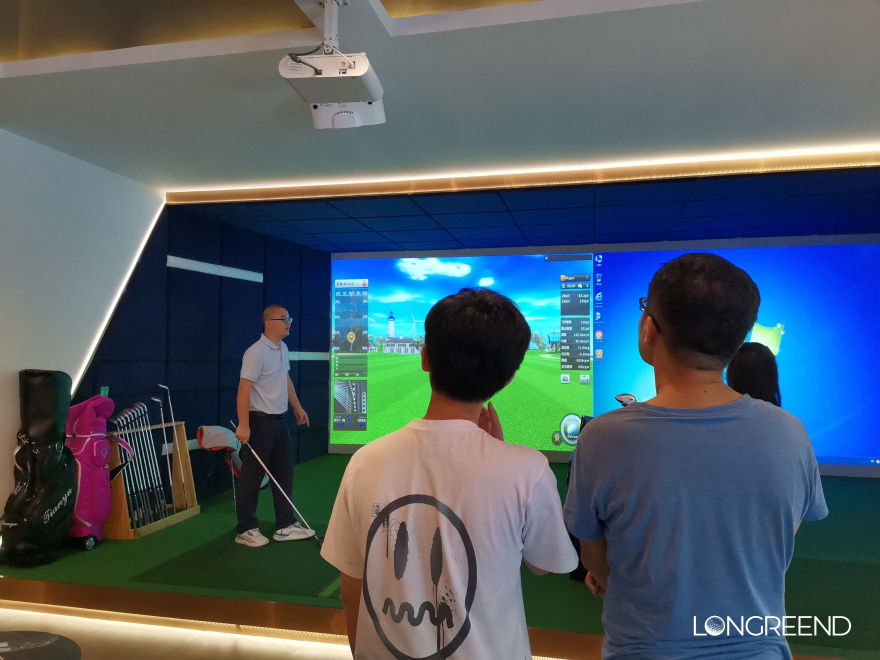 Tea room dining bar + indoor golf = perfect combination-9