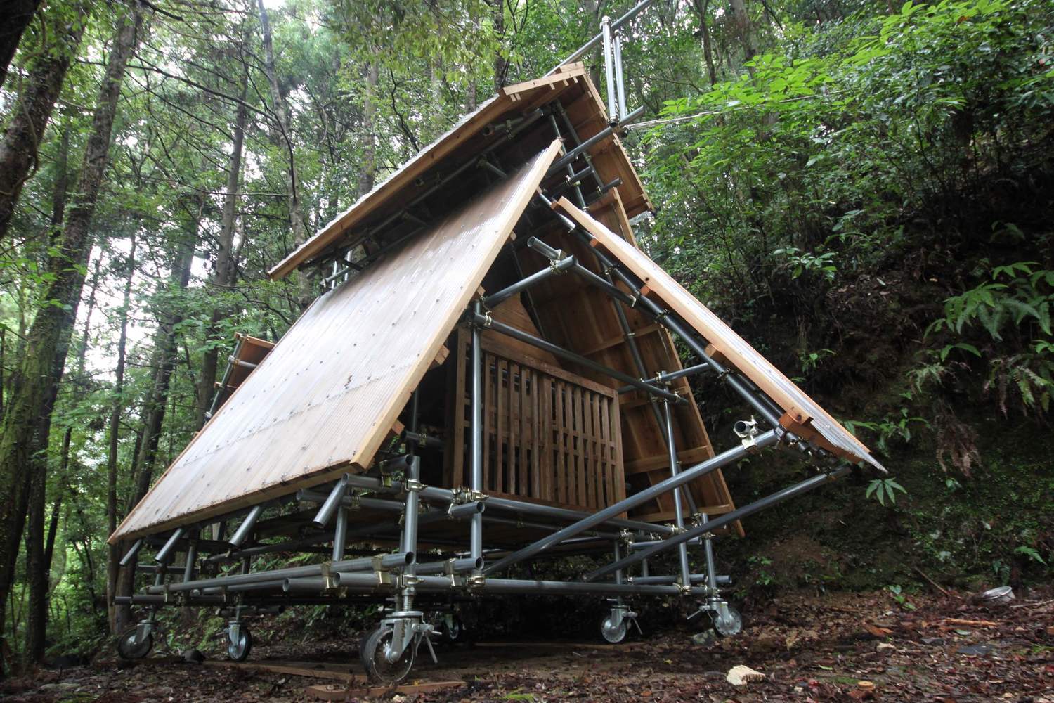 日本便携式神社设计，巧妙解决场地限制-27