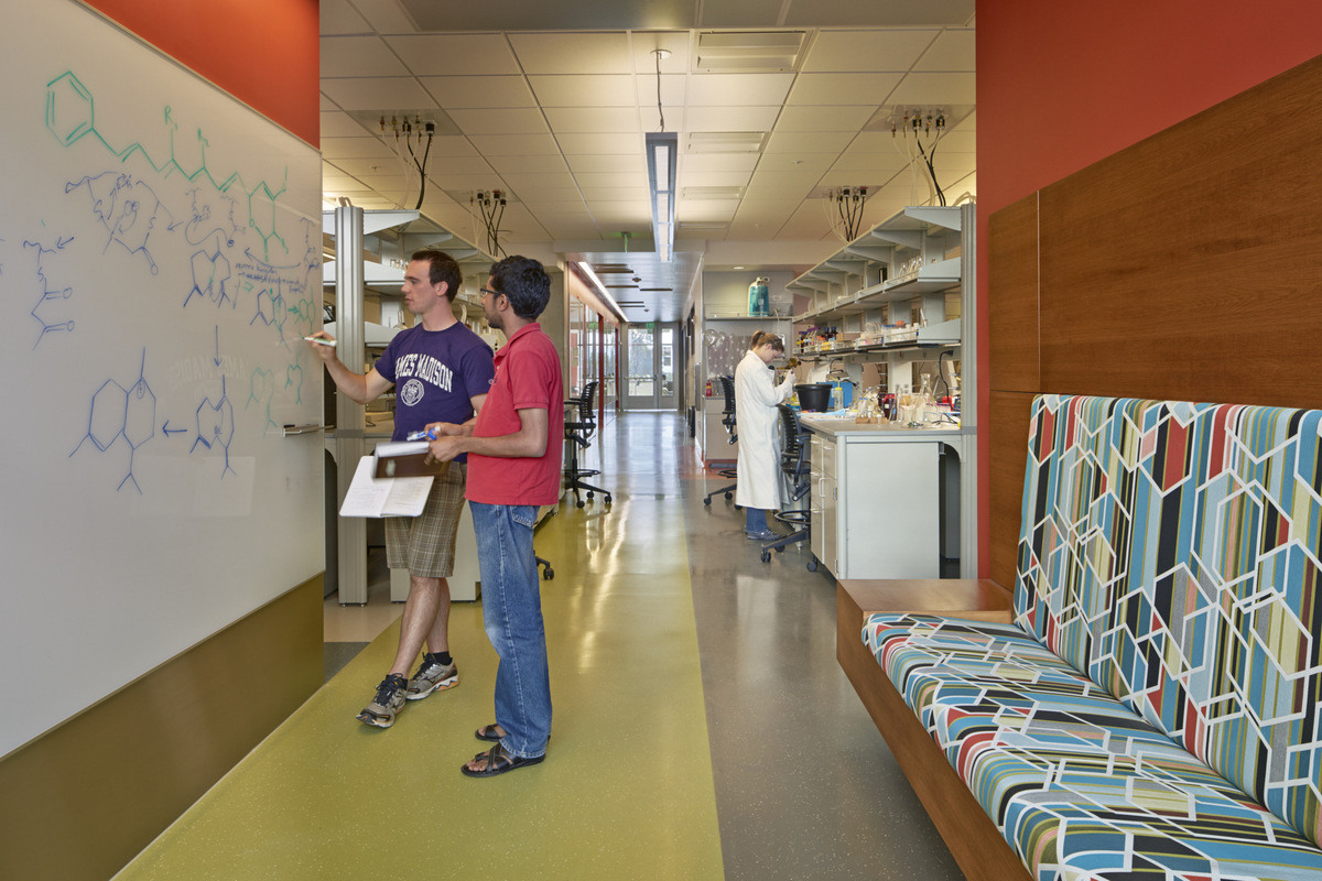 犹他大学 L·S· Skaggs 药学研究大楼丨美国盐湖城丨EDA Architects 和 NBBJ-18