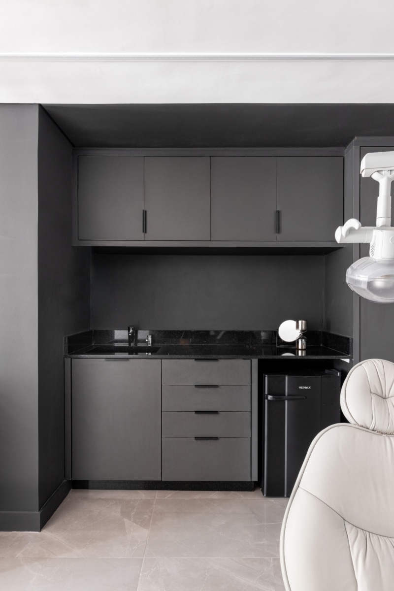 巴西多彩个性诊所设计丨Flávia Franco Arquitetura-8