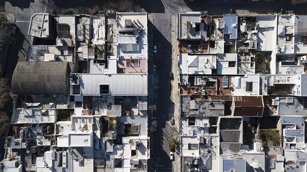 连续能量的转化 | Pedro Livni 的 Isla de Flores St.办公建筑-24