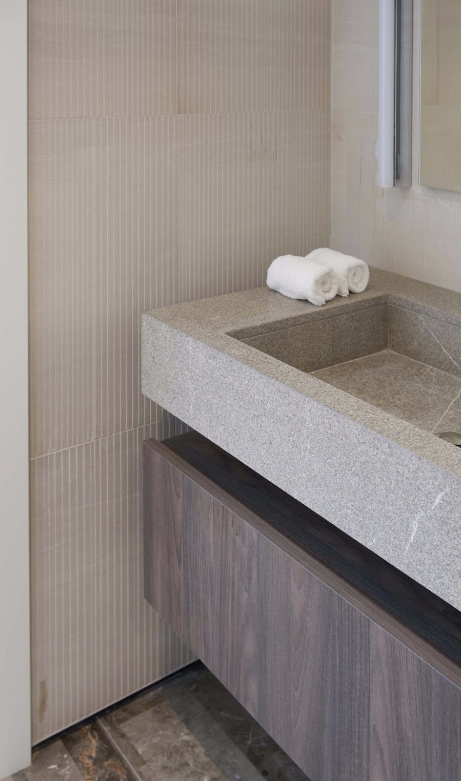 翠贝卡西区历史街区的意大利极简风住宅-37