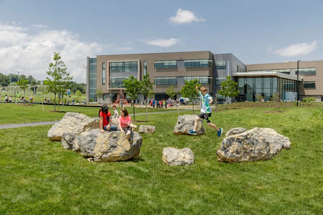 贝尔蒙特走读学校谷仓丨美国丨U tile,Inc-40