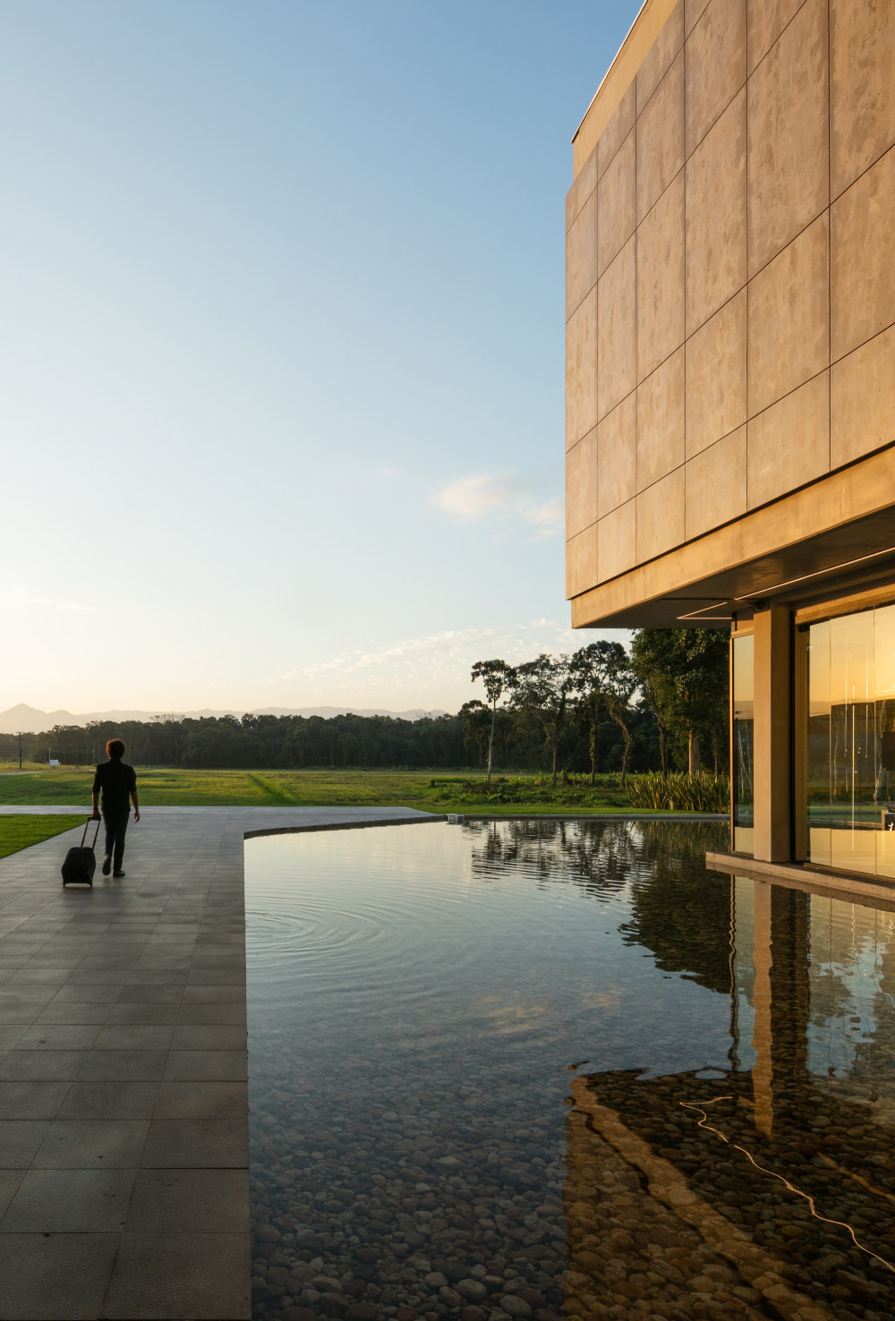 巴西集市科技园区简约设计诠释公共建筑美学-33