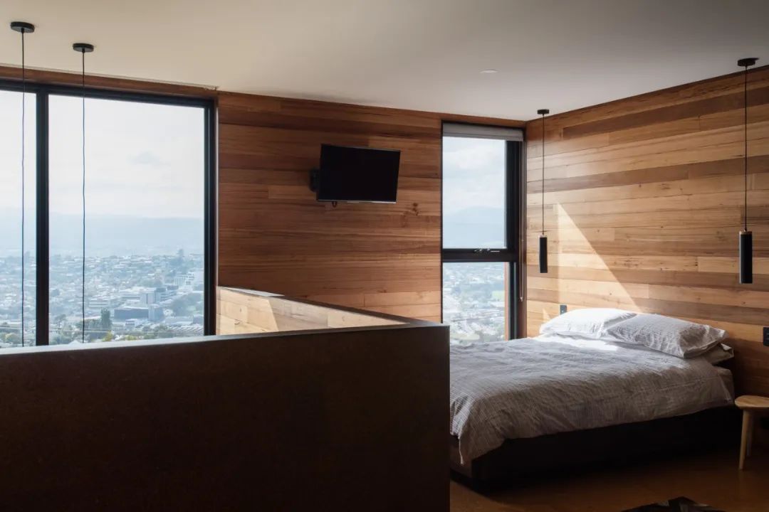 塔斯马尼亚山脊上的迷你鸟舍工作室丨澳大利亚朗塞斯顿丨Birdhouse工作室-31