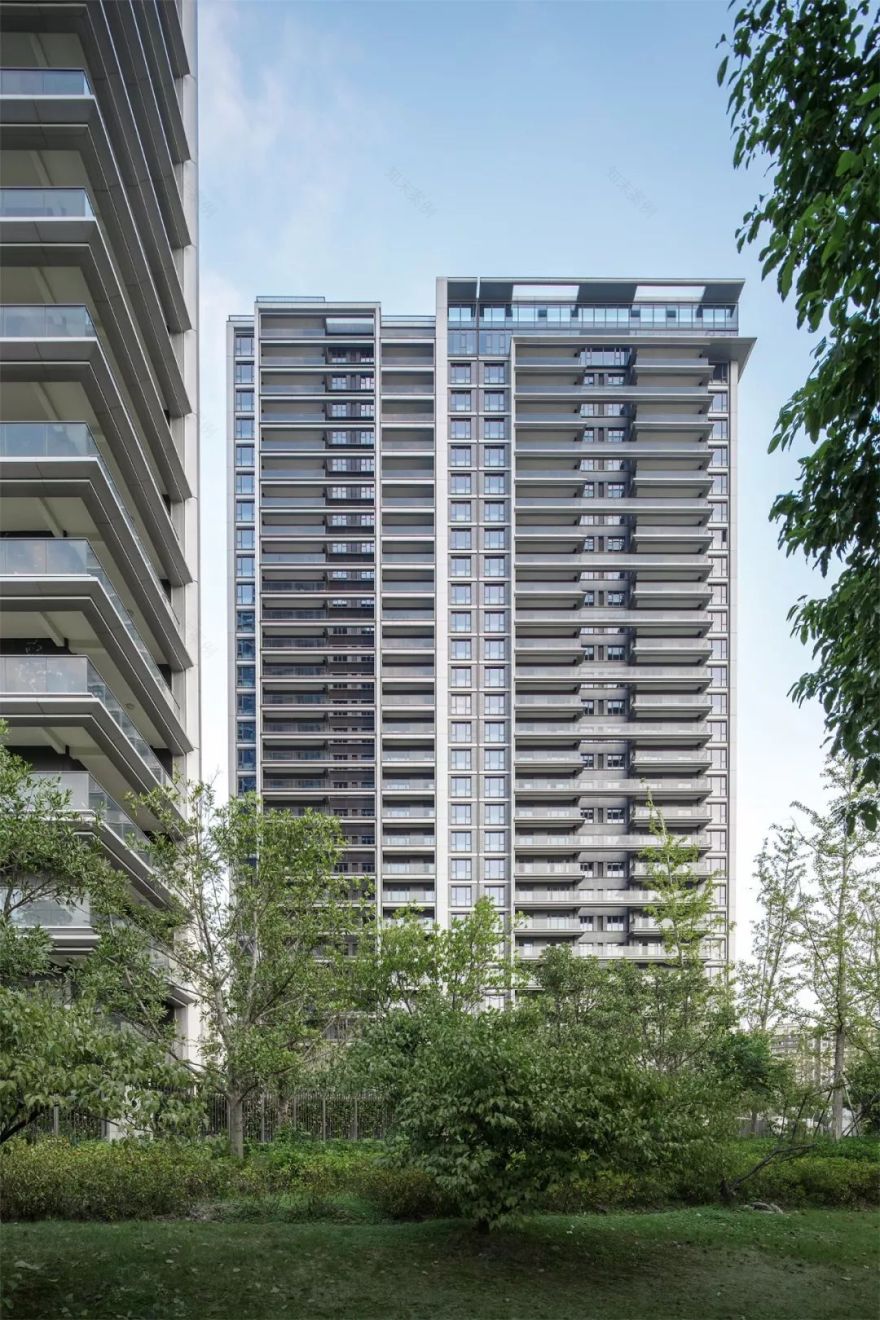 苏州壹号院 | 现代铝板立面塑造湖湾新居-15