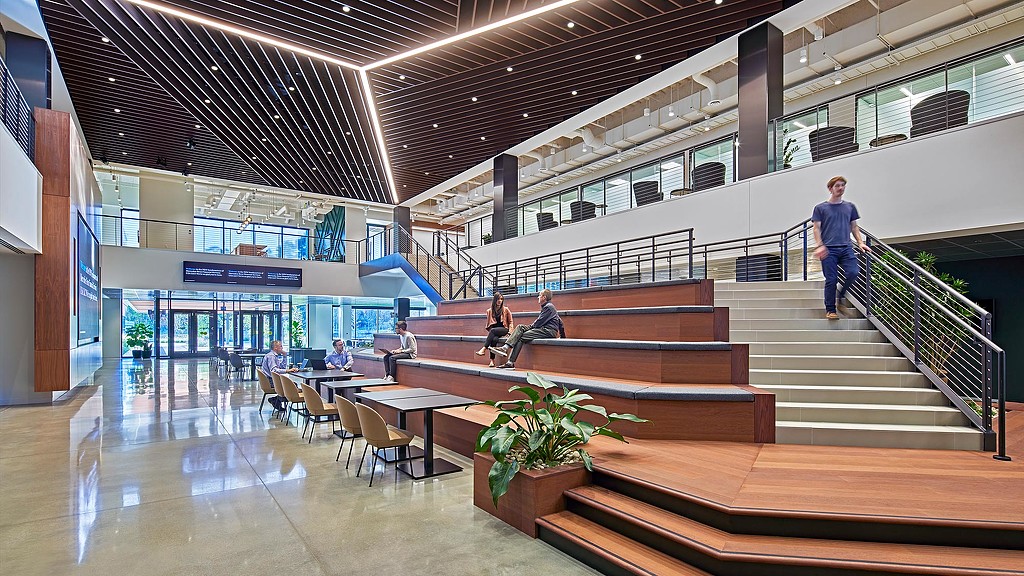 梅赛德斯· 奔驰金融服务中心-2