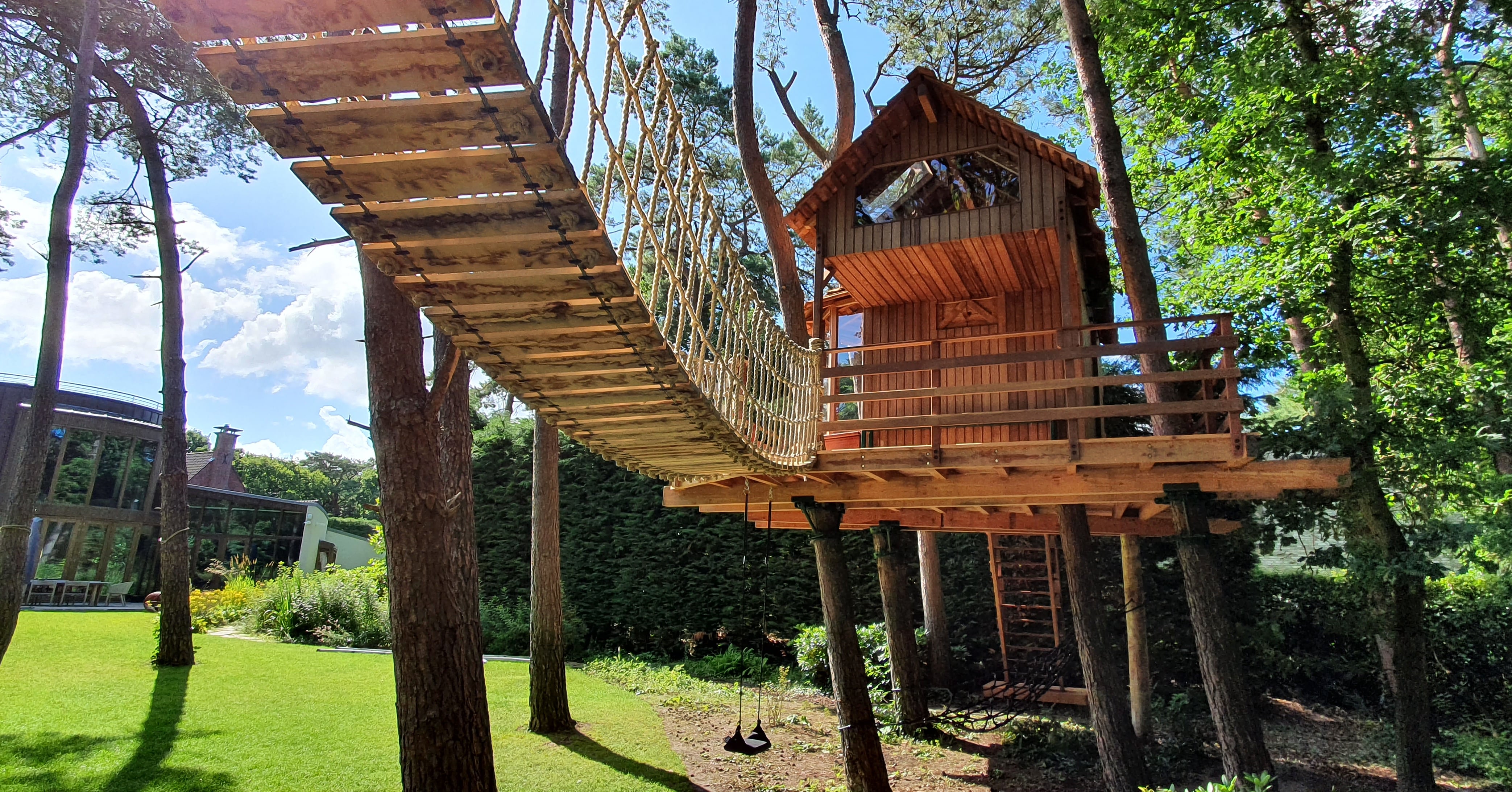 树屋·尊享系列（注：这里假设E·clusive可能是品牌方自创的类似Exclusive（尊享、独家）的词，以突出独特性，具体需结合实际语境） -16