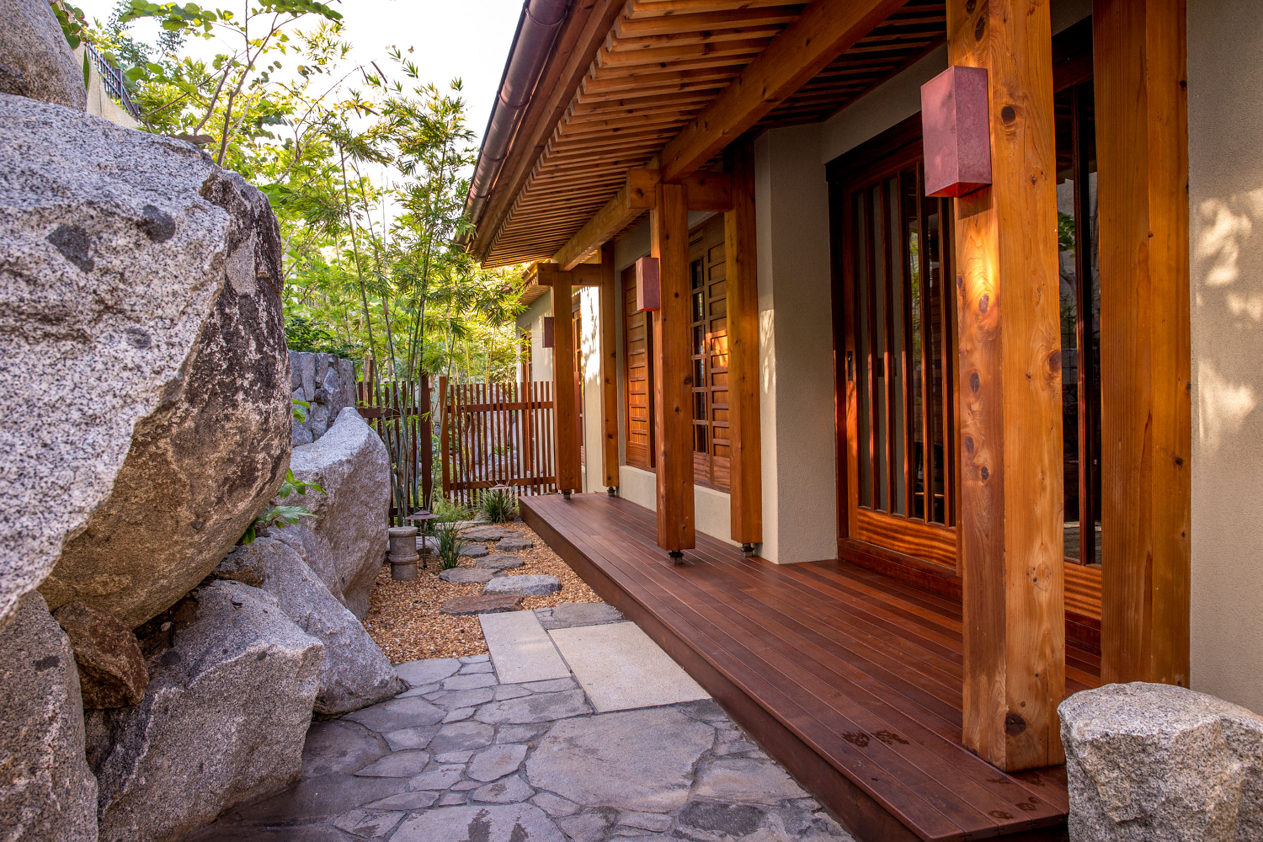 Kurisu International-14