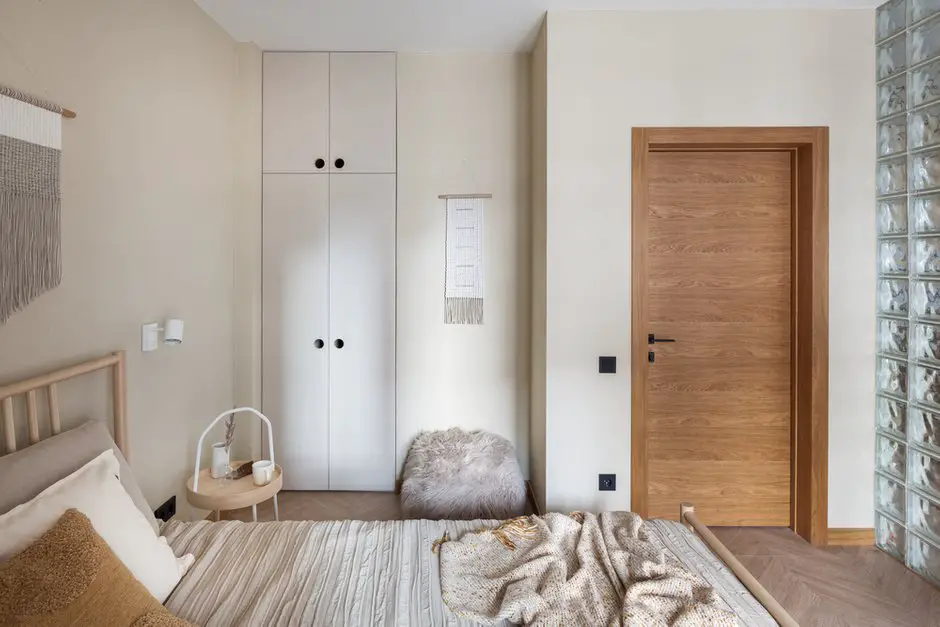 混凝土与胶合板的艺术碰撞 | 45 平米小公寓的极简设计-10