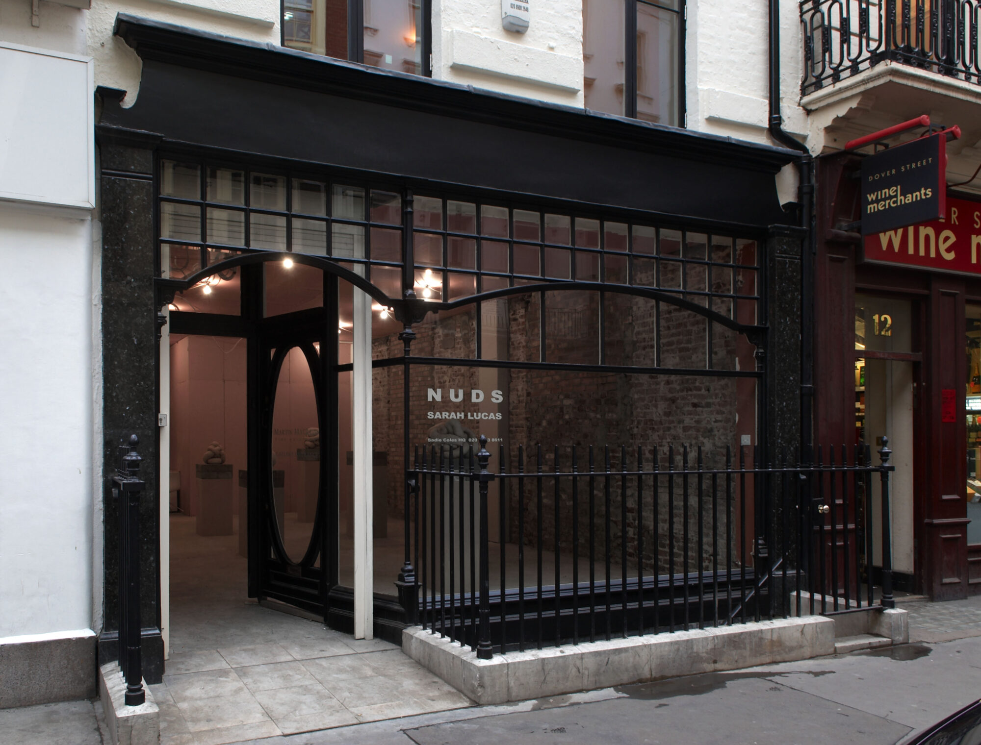 多佛街痤疮用品店丨United KingdomLondon丨Gort Scott（Jay Gort,Fiona Scott）-23