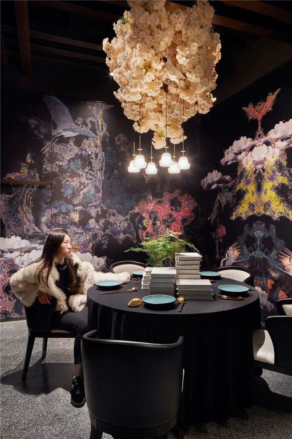 曾建龙打造“黛瓦宴” | 旧火车站中的新餐饮空间实验-97