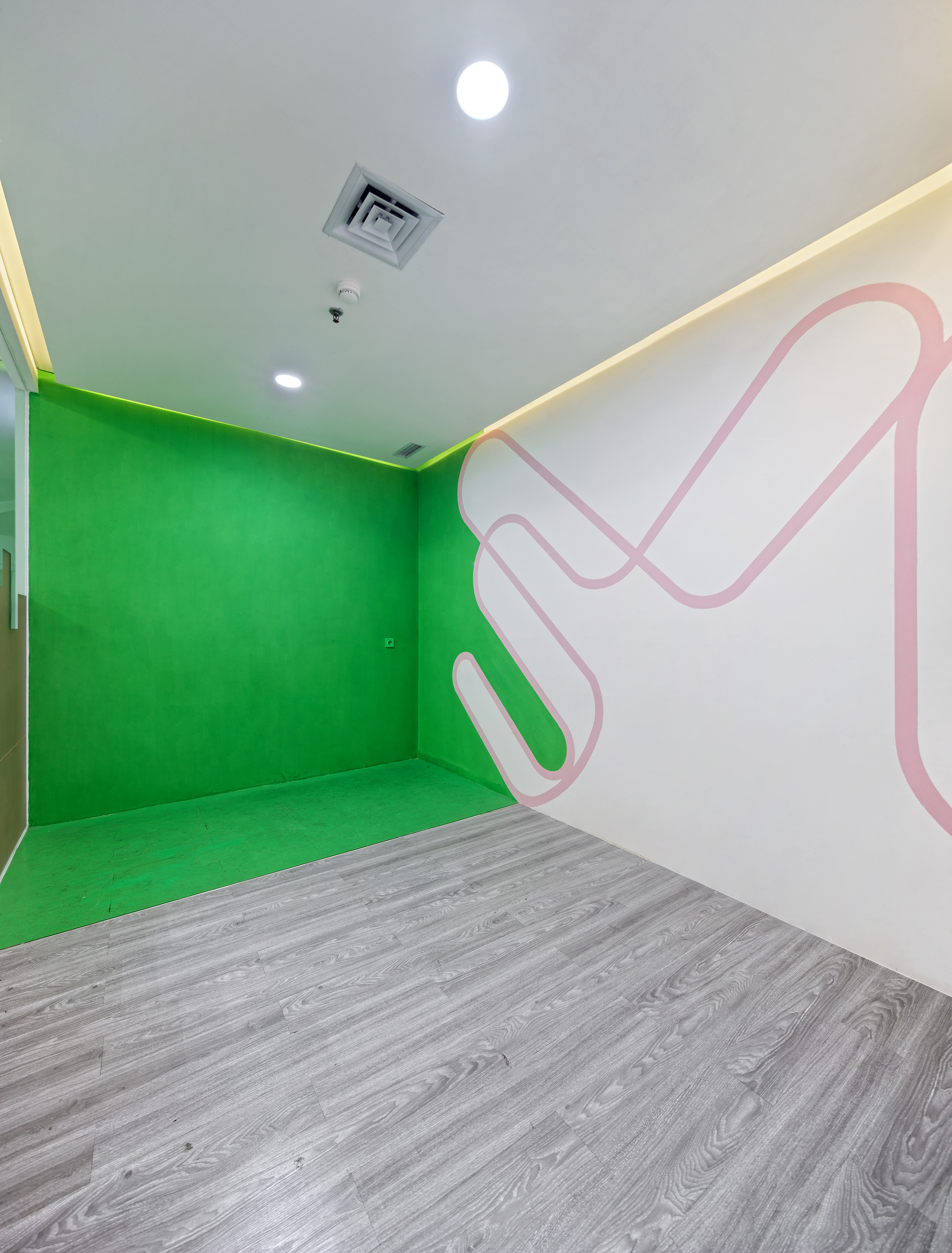 粉盒阶梯 | SM 娱乐印尼代表处的室内设计-17