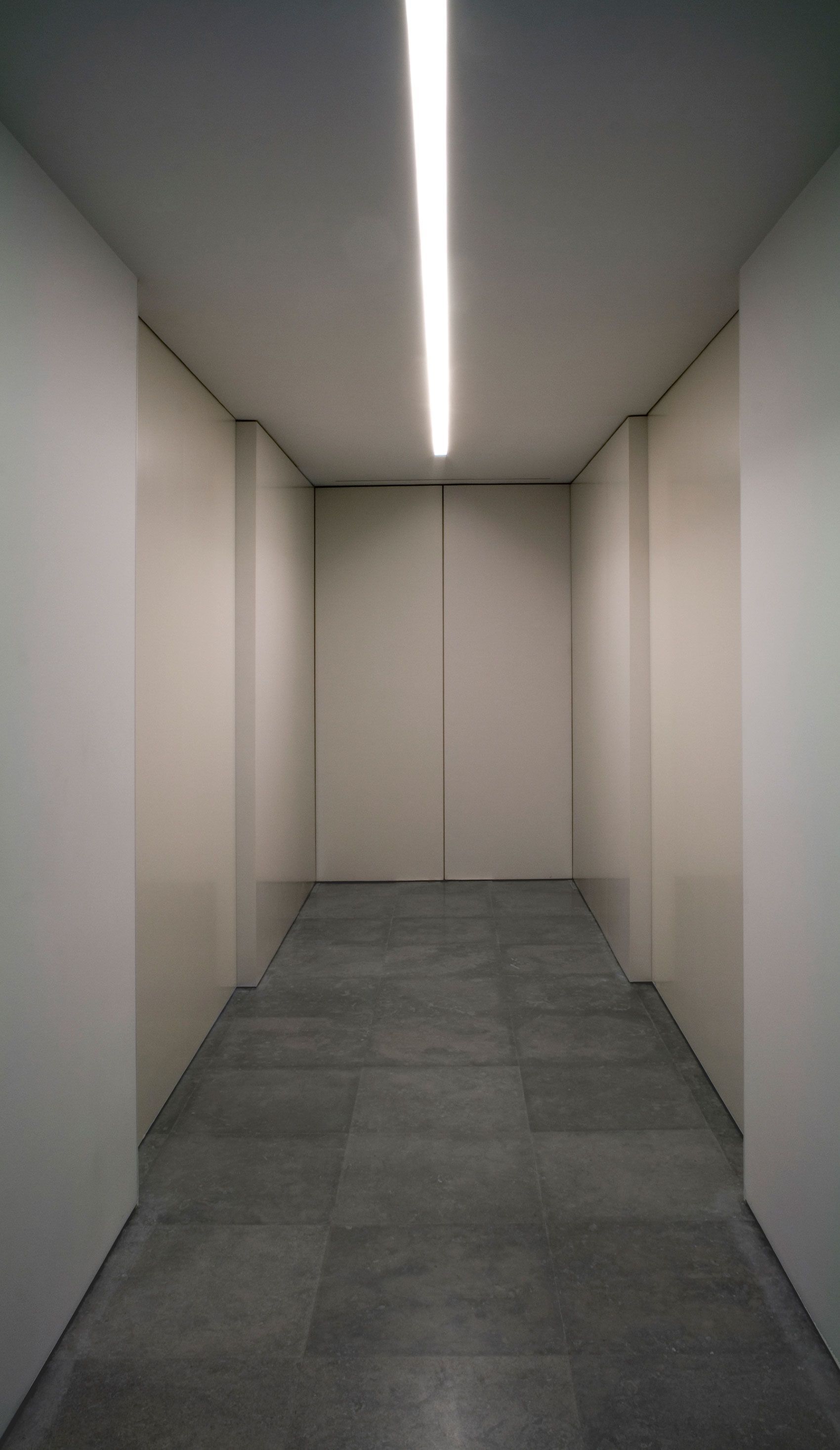 巴伦西亚翻新顶层公寓，现代风格与实用性的完美结合-3