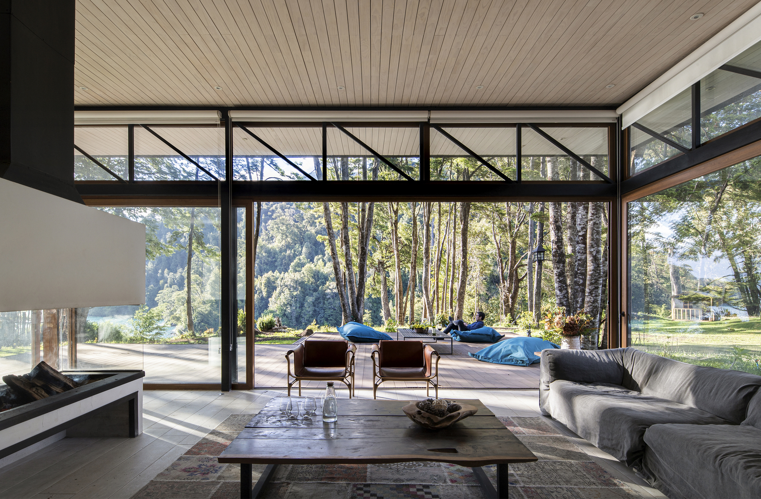 智利 Patagonia 湖畔复杂建筑设计丨Estudio Base Arquitectos-27