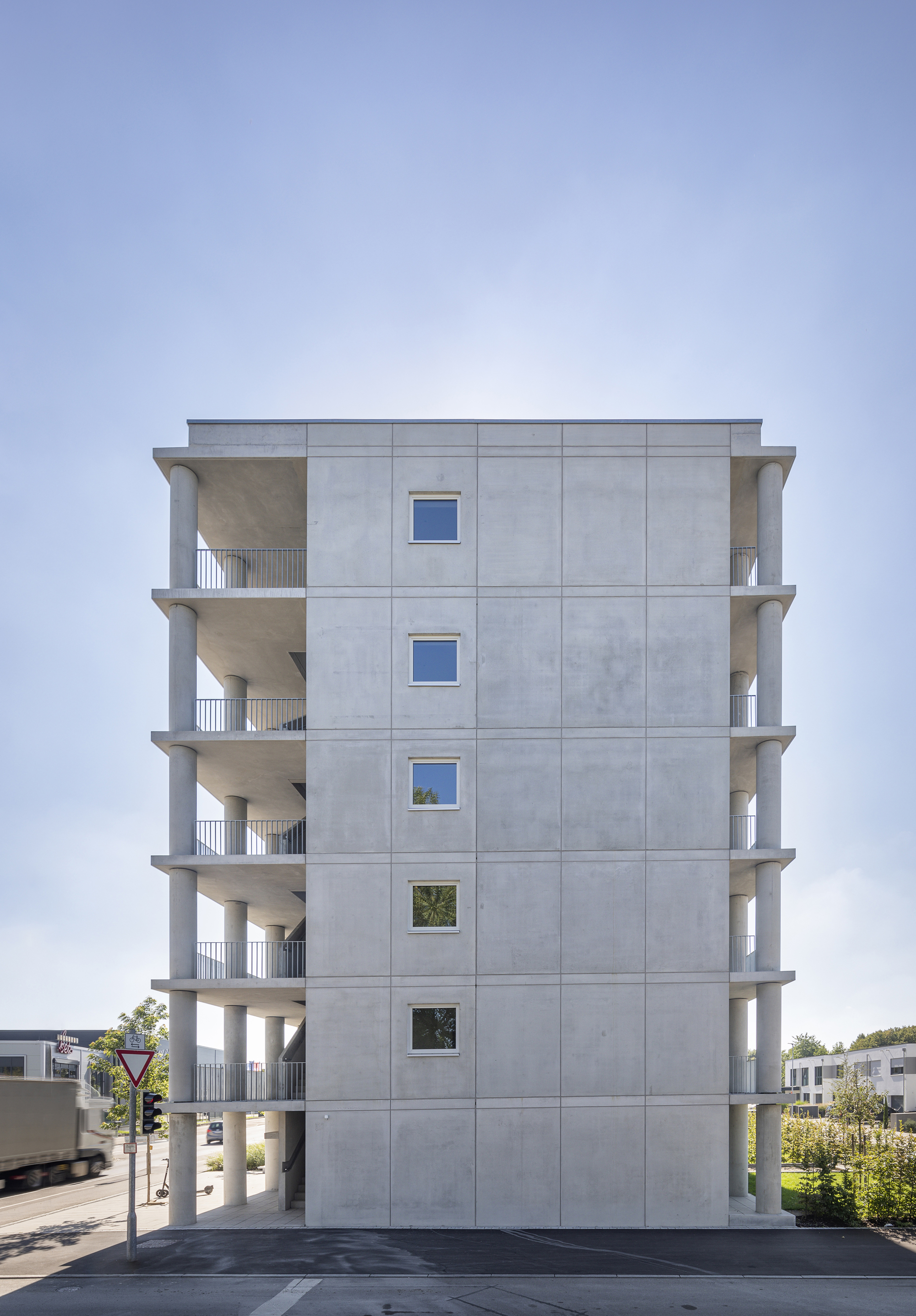 新乌尔姆混凝土房屋公寓丨德国-19