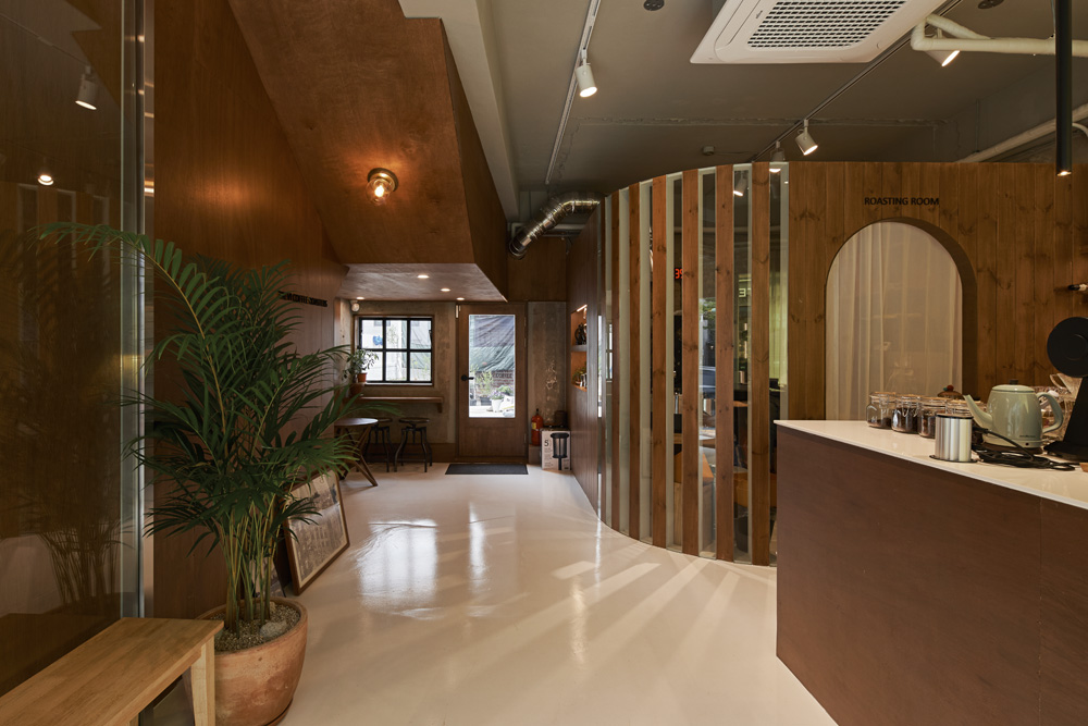 现代简约 39 平咖啡厅室内设计案例-4
