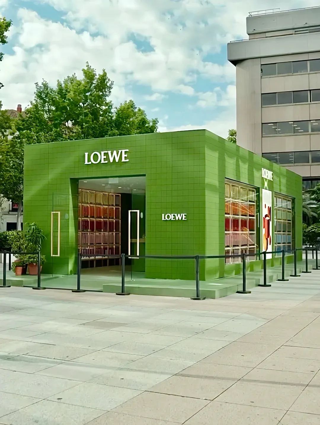 LOEWE 马德里快闪店丨西班牙马德里-7