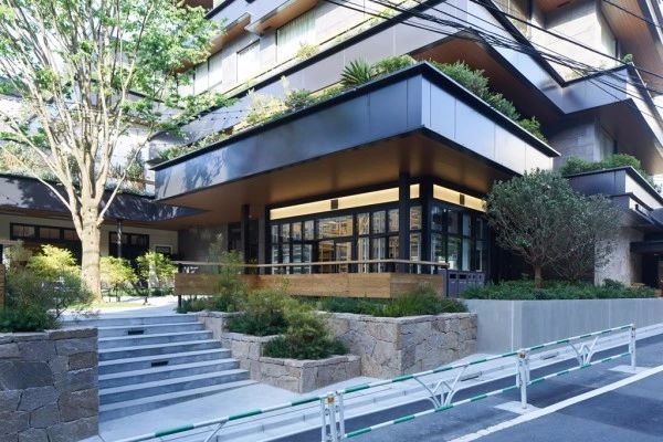 这个LOFT酒店装潢简单 / 住一晚却要6000块-125