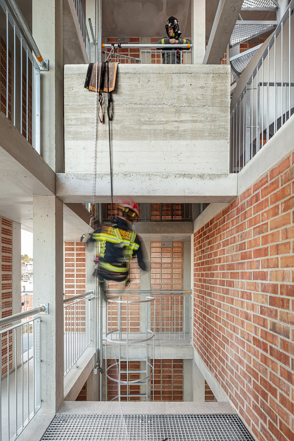 Vall d’Hebron 消防训练塔丨西班牙巴塞罗那丨Carles Enrich Studio-50