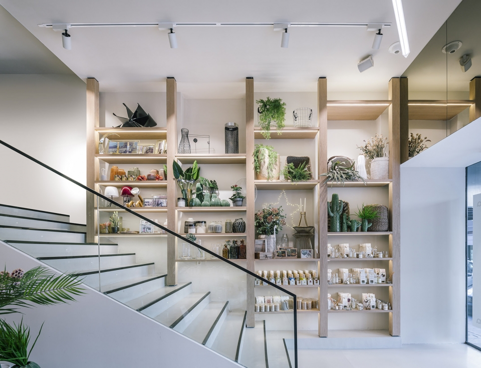 马德里商业中心陈列空间 | 多重功能与自然光照的融合-8