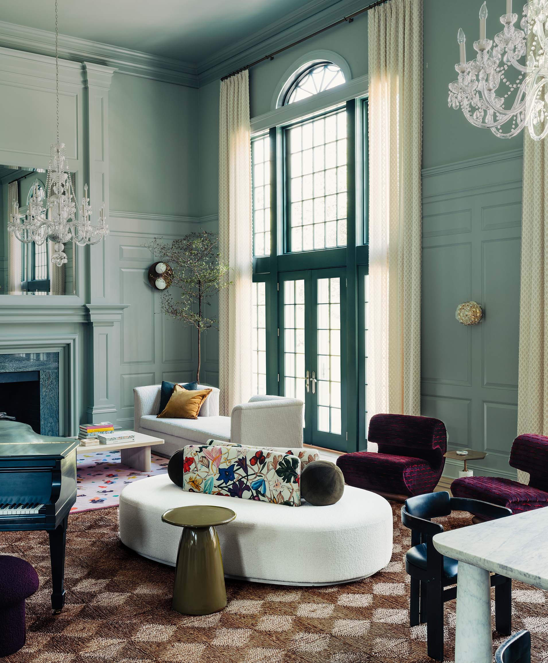 豪华套房

注：Grand Room常见用于酒店等场所来形容房间时，豪华套房是符合通常语境较准确且常见的表达具体可能需要根据更详细语境确定，如果是在其他场景也可能有别的解读 丨United StatesGreenwich-5