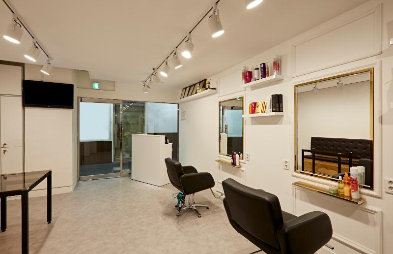 简约 9 坪美妆店 打造温馨氛围-3