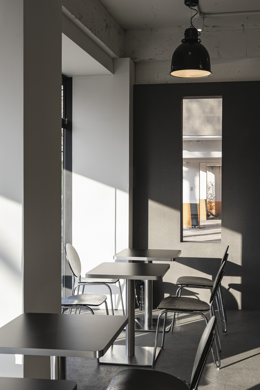 43 平小空间，打造极简白色调的咖啡馆魅力-14