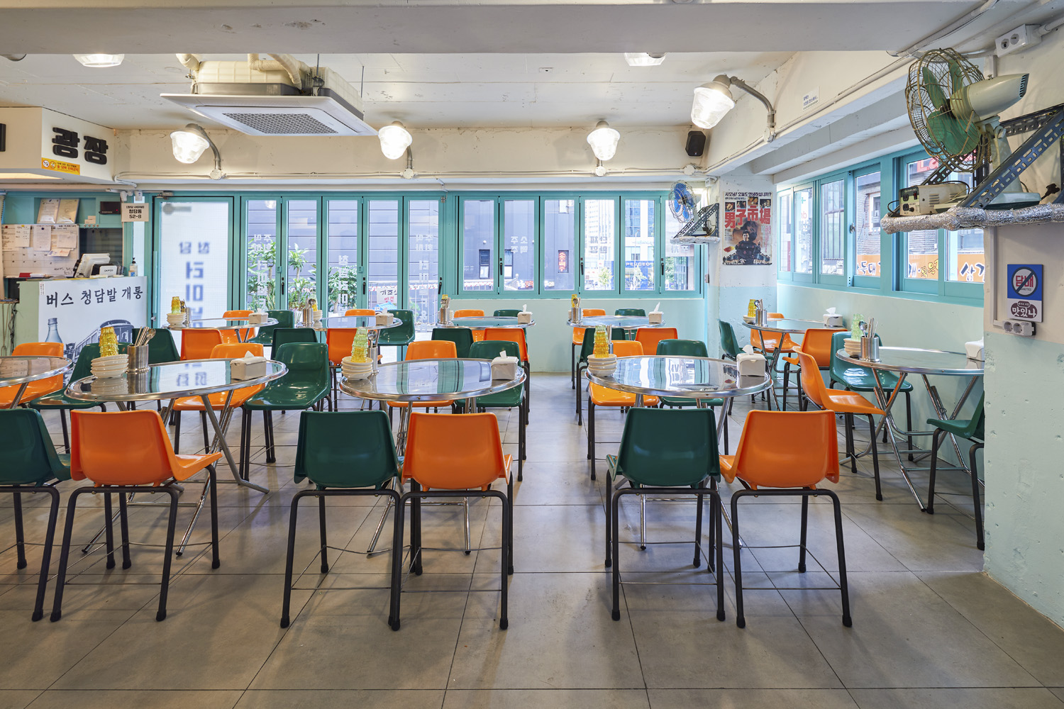 复古风情的 40 平小酒馆设计-7