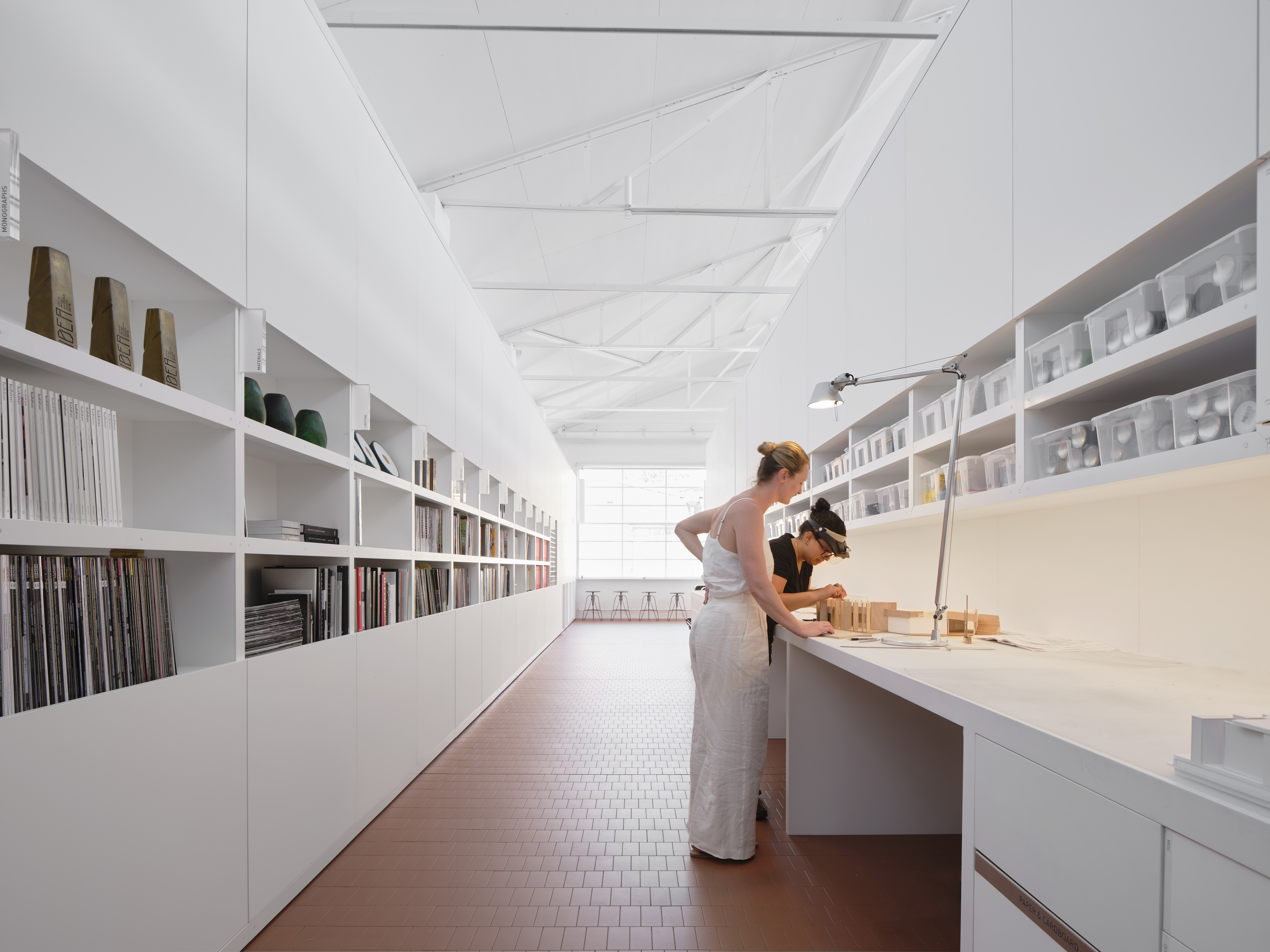 环保创新且经济实用的现代办公空间丨Smart Design Studio-20