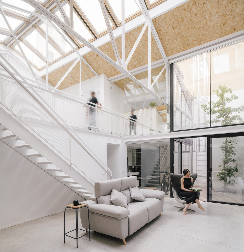 西班牙废弃仓库变身创意办公区丨RuizEsquíroz-25