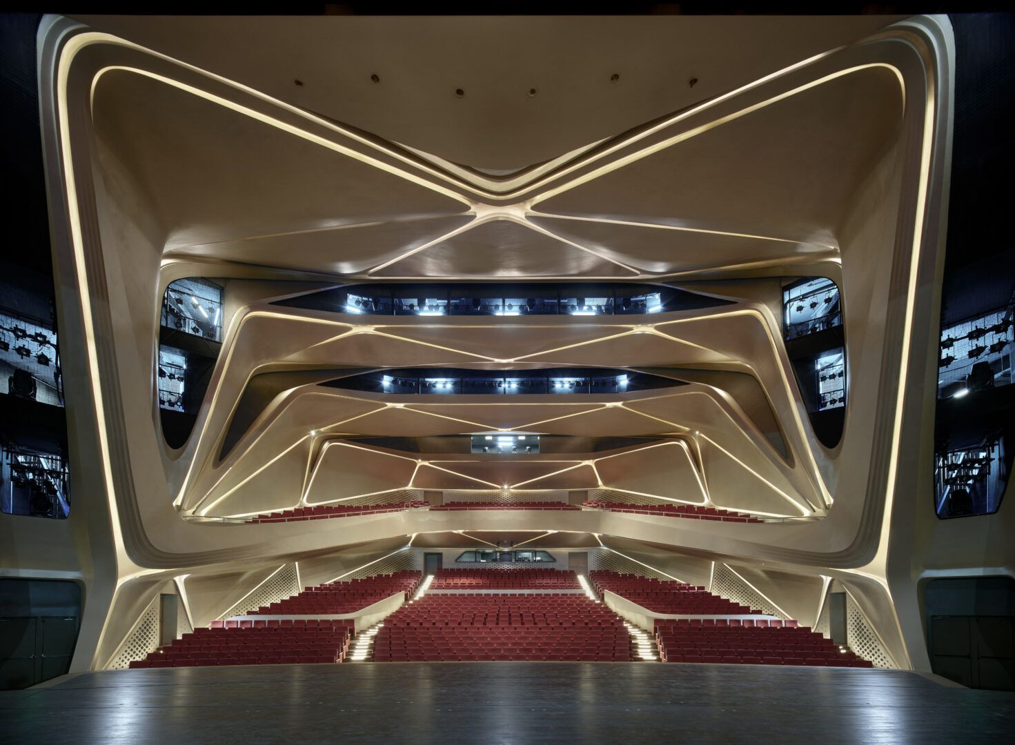 ZHUHAI JINWAN CIVIC ART CENTRE | ZAHA HADID ARCHITECTS - ARCH2O-36