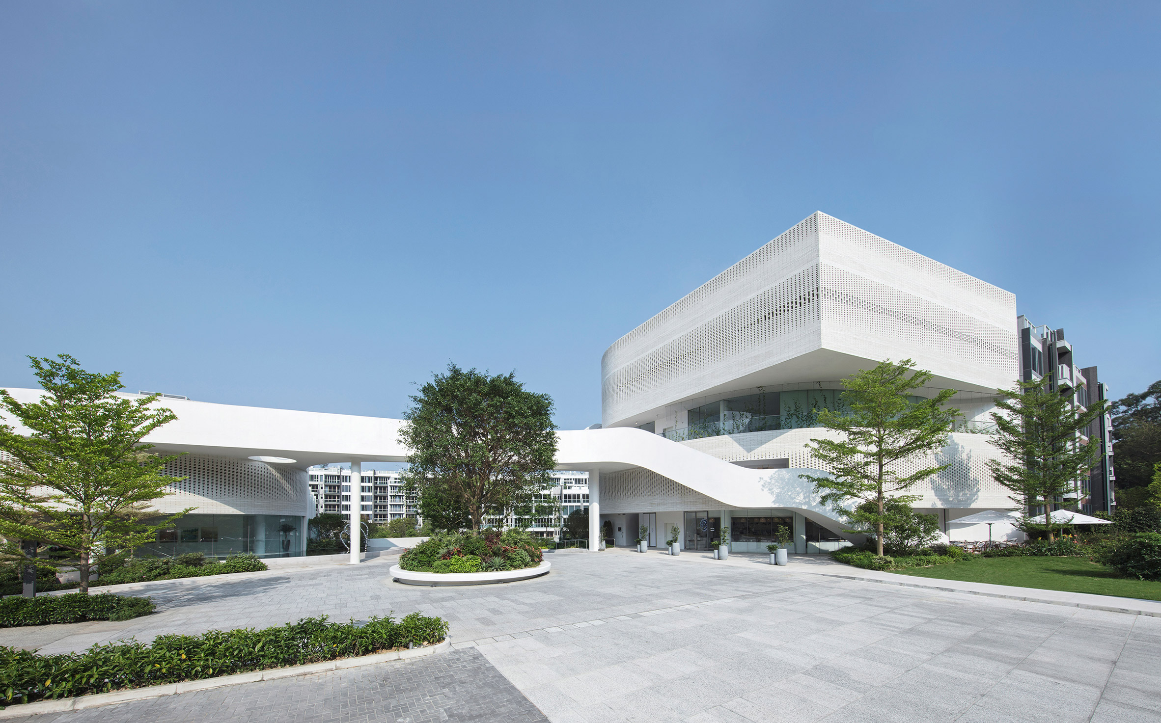 Minsuk Cho designs bridge-linked gallery and clubhouse in Hong Kong-6