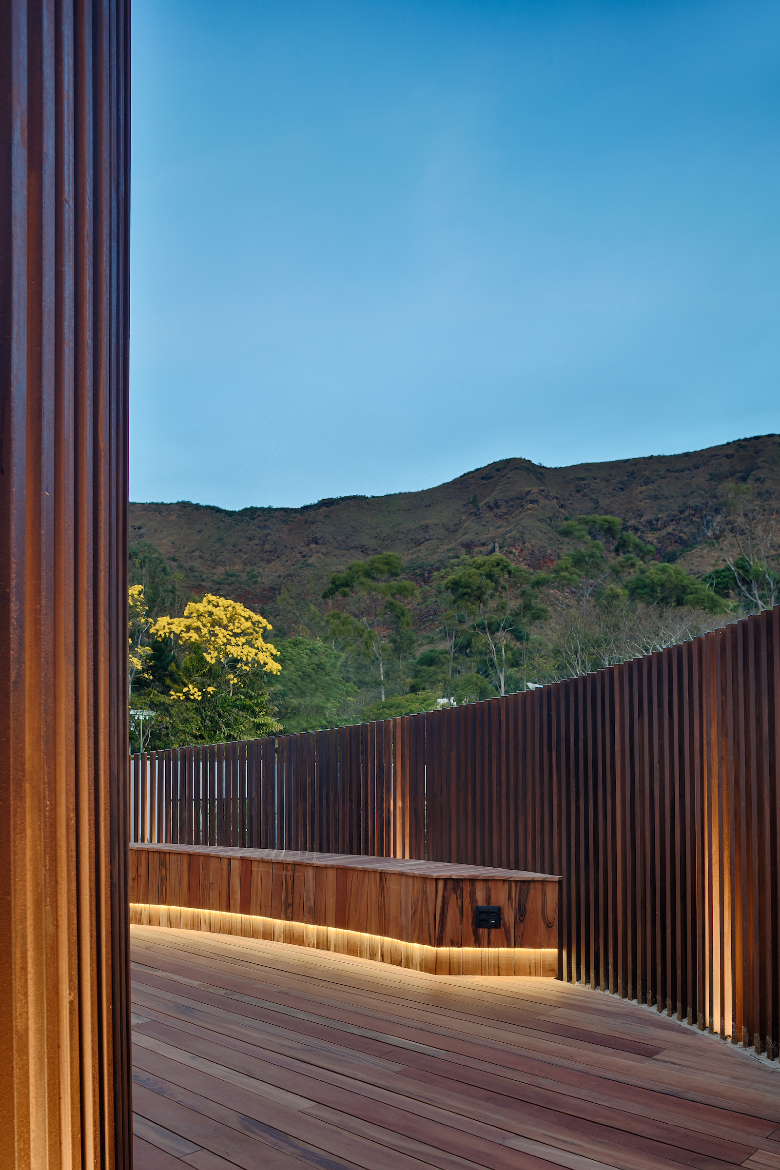 巴西青年建筑师打造“OCA”冥想空间,致敬自然与本土文化-20