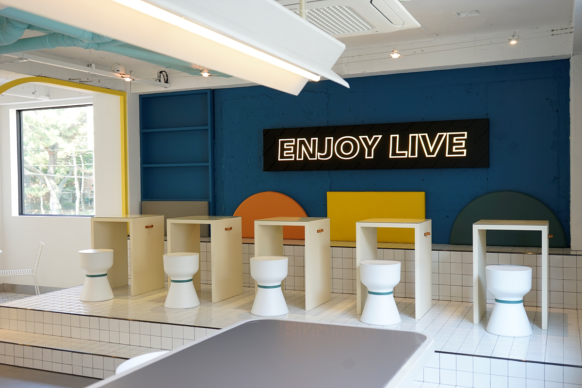 色彩斑斓的室内设计 | 45 平米的小户型如何打造出大空间感-2