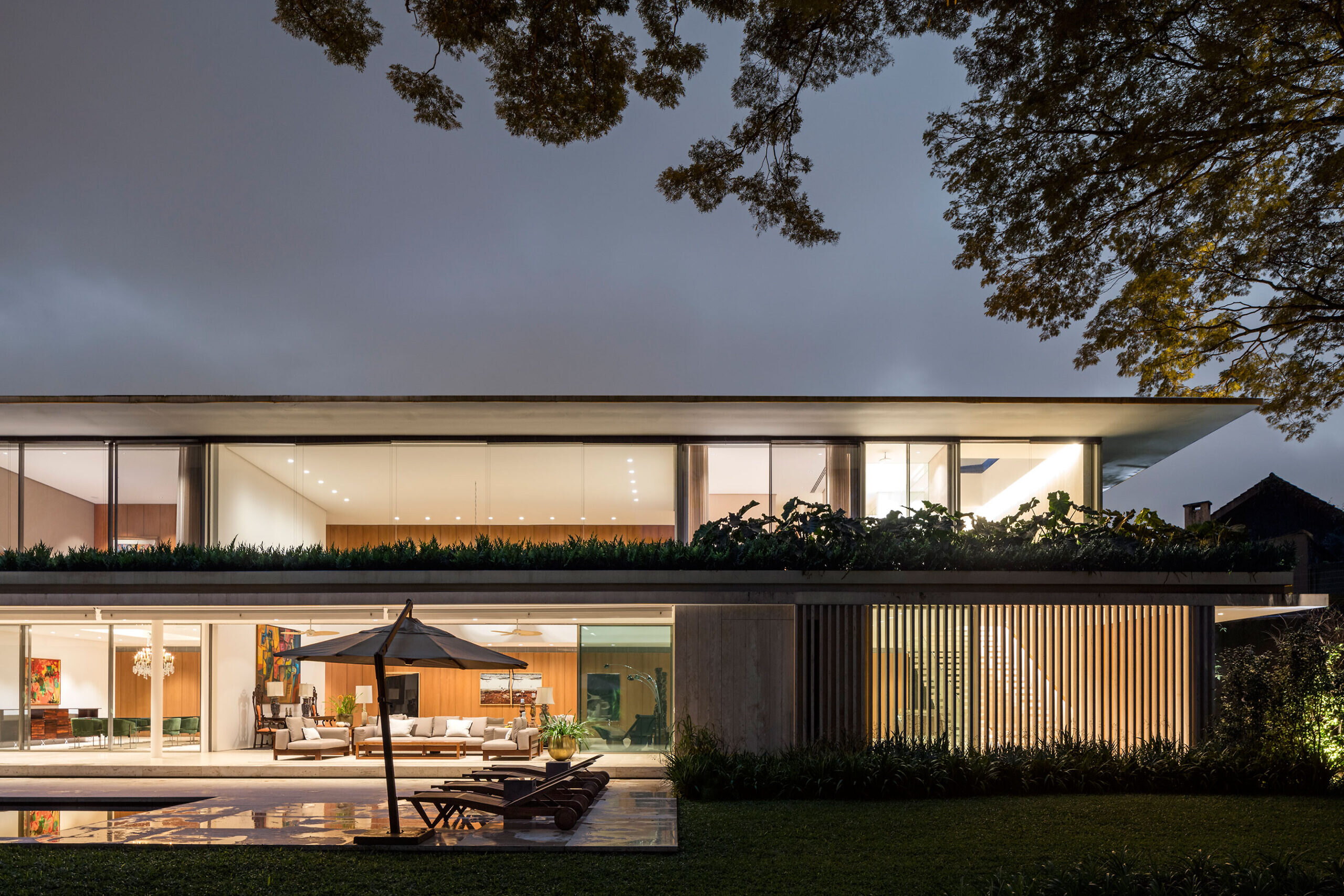 热（JE）居所 + 附属建筑

注：这里Ane·o推测可能是anexo （在葡萄牙语、西班牙语等语言里有附属建筑、附加物等意思 ），因根据现有信息难以百分百确认，若与实际不符，请补充更多背景信息 丨Cape VerdePaul丨Jacobsen Arquitetura-42