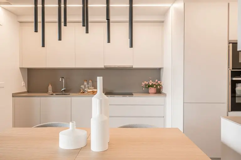 西班牙木质设计公寓,打造温馨现代生活空间-12