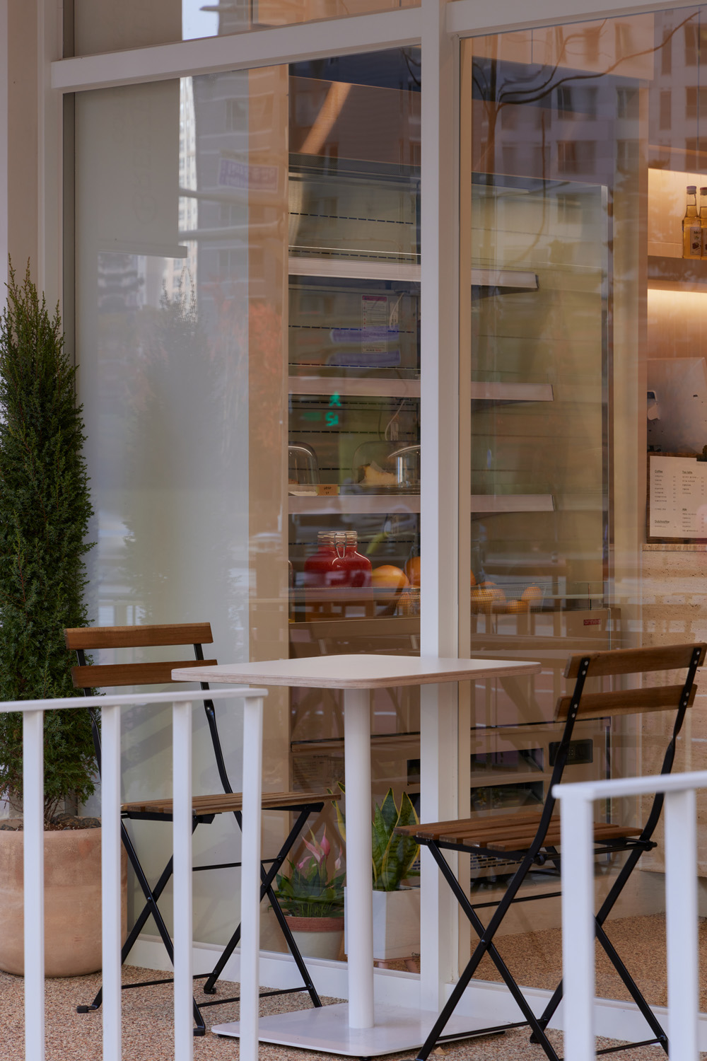 温馨舒适的 9 平米南阳주咖啡厅设计-11