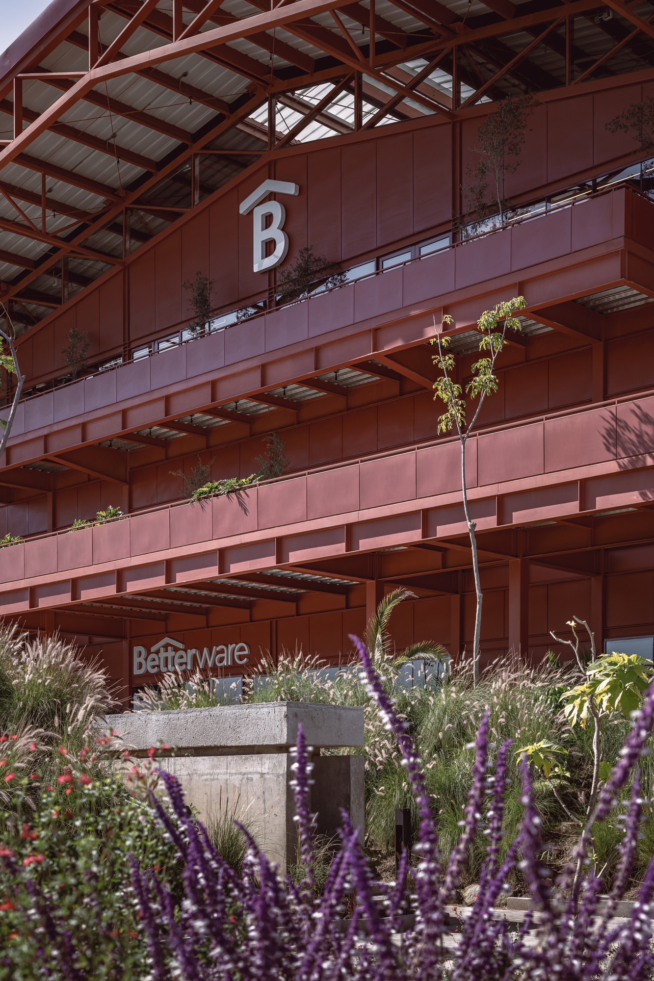 工业与花园的结合：CBG园区 / Estudio MMX+Luis Campos-6