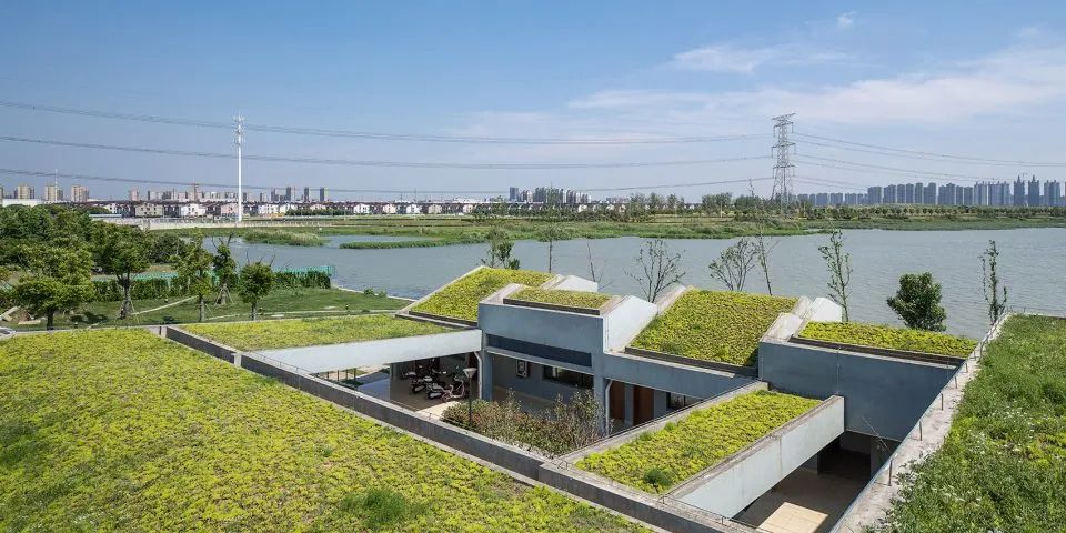 苏州东太湖防汛仓库获德国设计奖 | 融入自然的绿色建筑-25